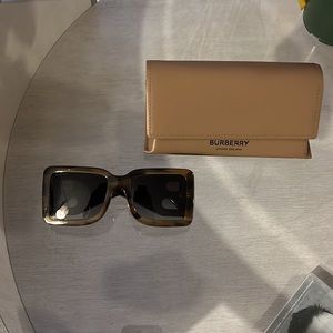 Burberry Square Frame Sunglasses